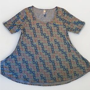 NWOT Lularoe Blue Green Rust Soft Colors Short Sleeve Perfect T Tunic Size Small